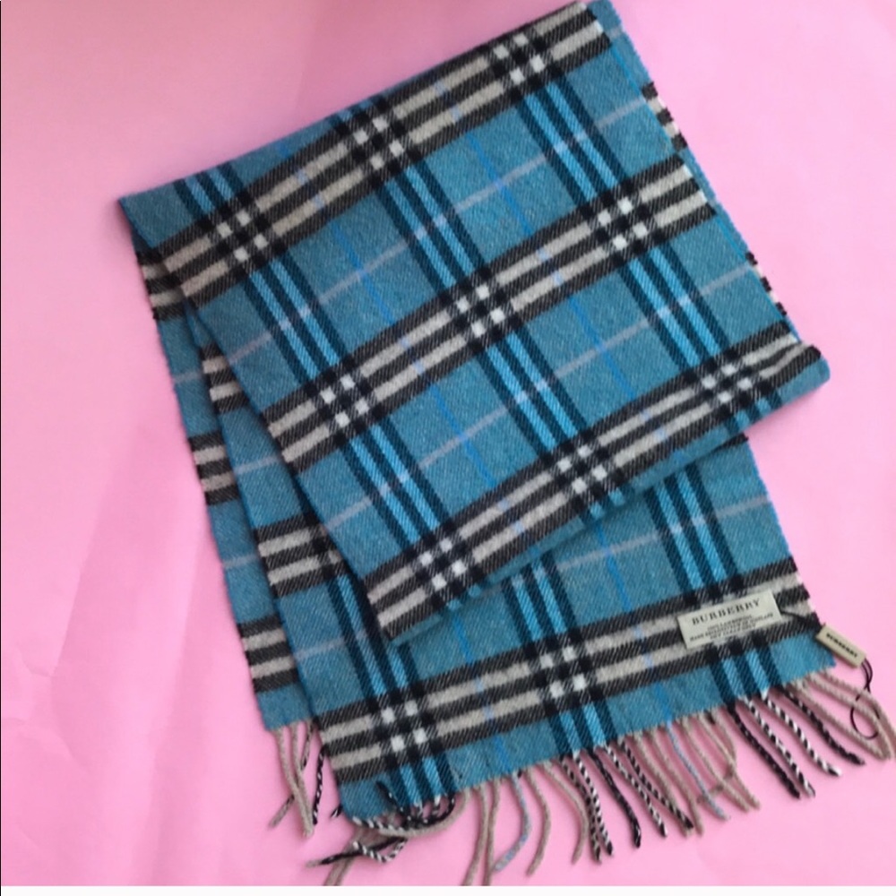 Blue/black Burberry lambs wool scarf